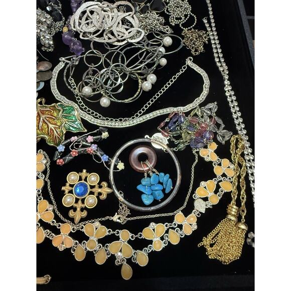 Vintage Jewelry Craft Lot 19 Pc Mixed Metals Stones Rhinestone Strand Colors - Picture 10 of 11